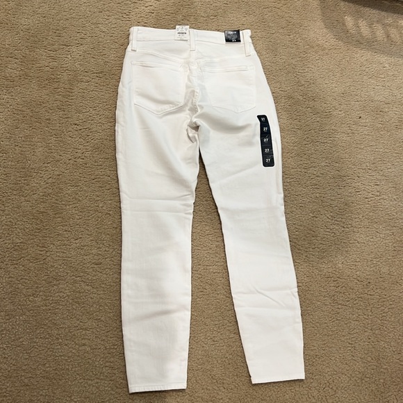 J.CREW 10” curvy high rise jean - Picture 4 of 5